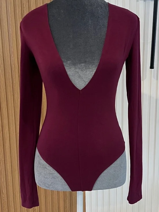 Express One Eleven Burgundy Deep V Bodysuit XS Long Sleeve Fitted Stretch Top