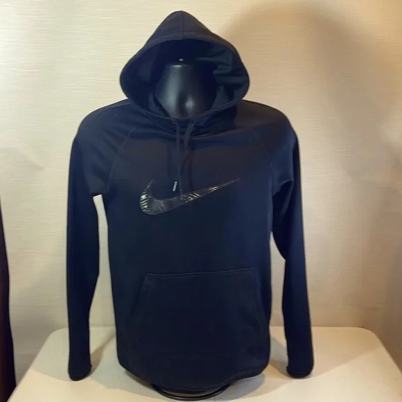 Nike Black Women’s Pullover Hoodie
