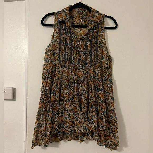 Free People Floral Sleeveless Blouse size XS (N116)