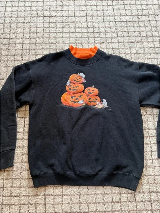 Vintage Halloween pumpkin and mouse spooky jack o lantern fall sweatshirt