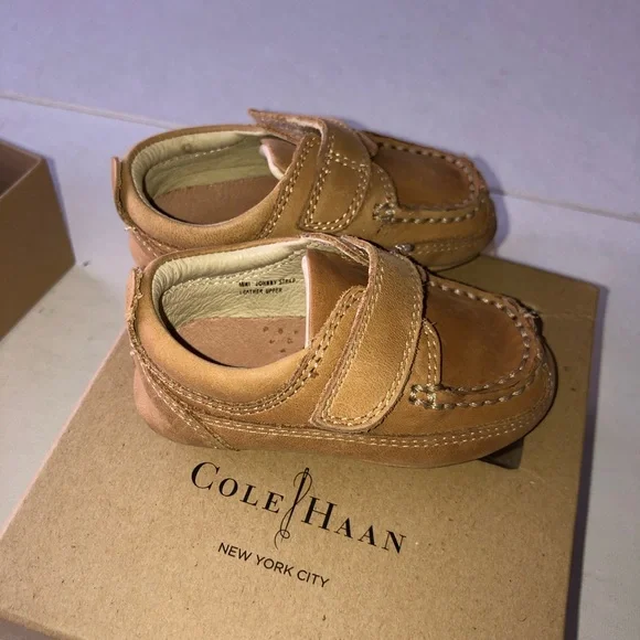 Cole Haan Kids Tan Leather Velcro Moccasin Shoes size 3