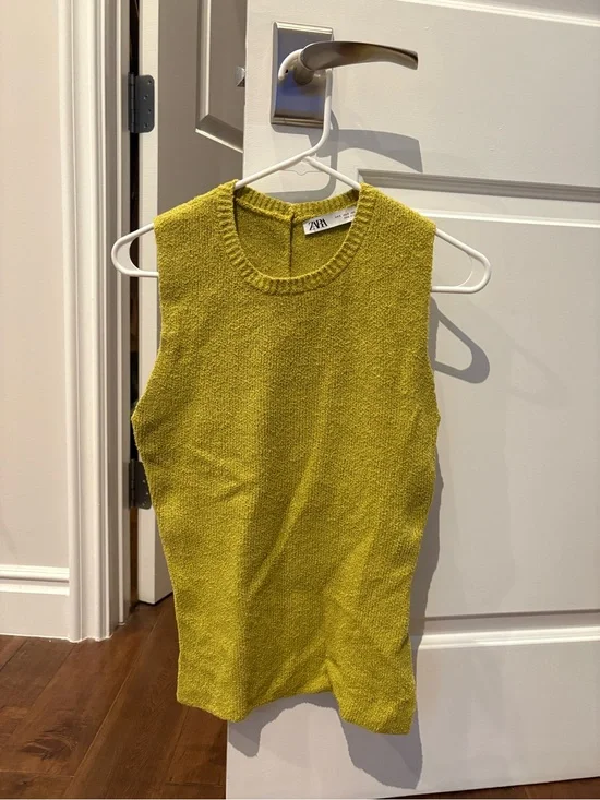 Zara high low sweater tank S