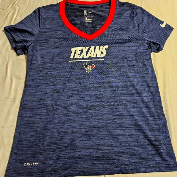 women's Nike dri fit NFL team apparel size Medium