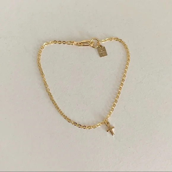 Mini cross bracelet