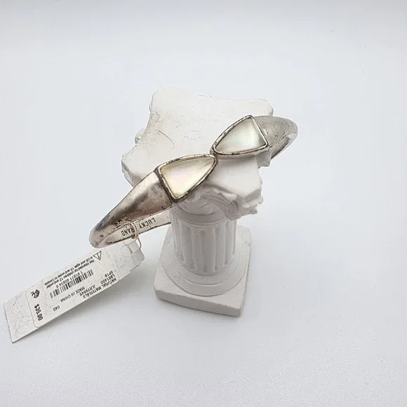 New LUCKY BRAND Cuff Bracelet Shabby Chic Faux Mother Of Pearl Hinge Silver Tone