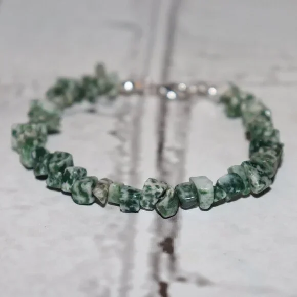 NWOT Tree Agate beaded natural stone bracelet 7.5