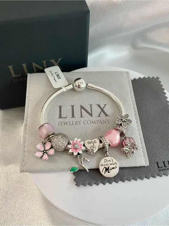 Linx Snake Chain Bracelet with Wife and Mom Themed Charms