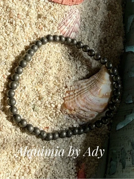 Simple and dainty Beaded Stretch Bracelet + PYRITE