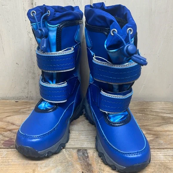 Toddler boys snow/winter boot by Lands End Velcro closures Toggle ties Like new
