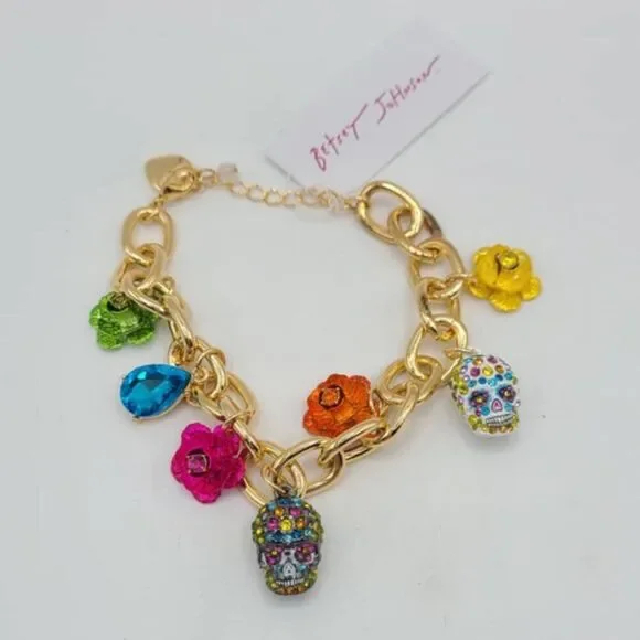 Betsey Johnson Gold tone Sugar Skull Charm Bracelet NWT! NEW!
