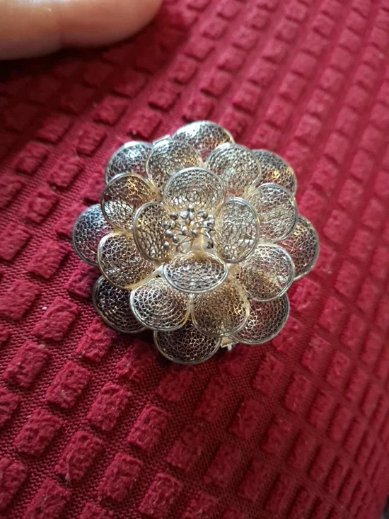 Vintage Silver Tone Filigree Flower Brooch Intricate Wirework Floral Pin