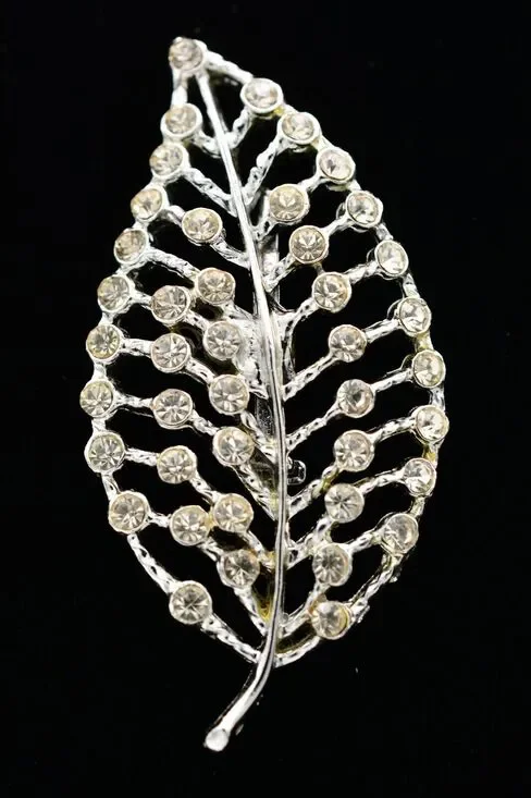Vintage Crystal Leaf Pin Brooch Rhinestone Pave Silver Tone Shiny 1990s BinAT