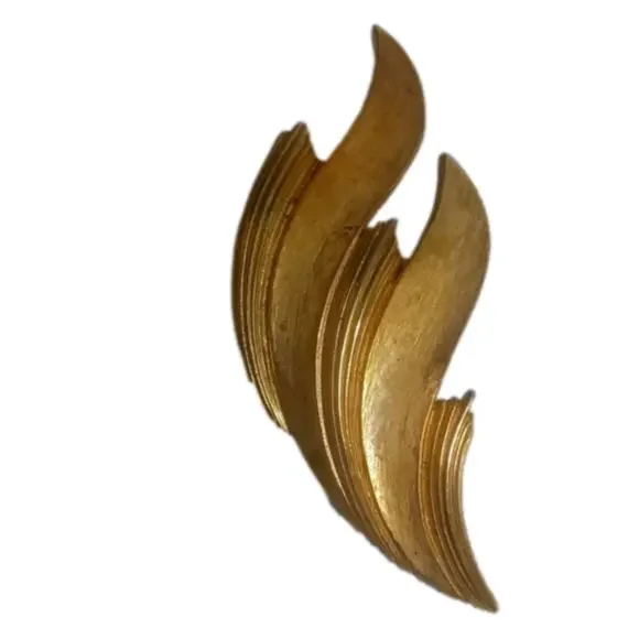 Vintage TRIFARI CROWN GOLD‎ BROOCH PIN