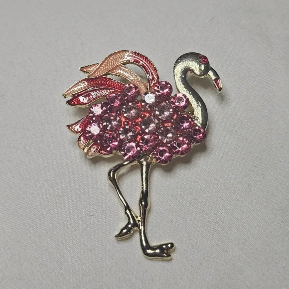 Flamingo Brooch Pin Womens OS Pink Gold Tone Rhinestone Enamel Tropical