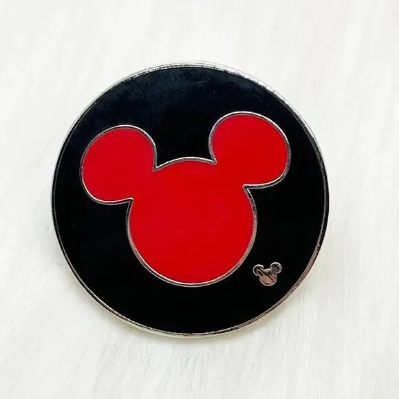 🔮 5/$25 Disney Cast Lanyard‎ Red Mickey Mouse Icon Pin