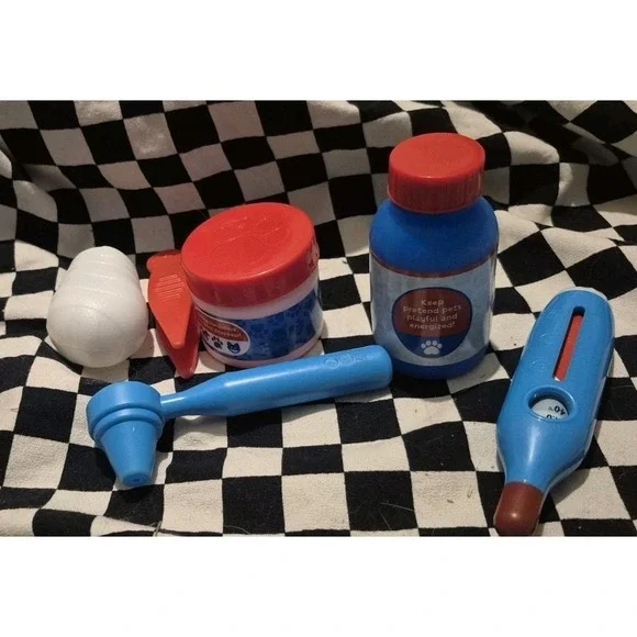 Kids Pretend Vet Doctor Toy Lot  Pet Care‎ Medical Play Set Accessories