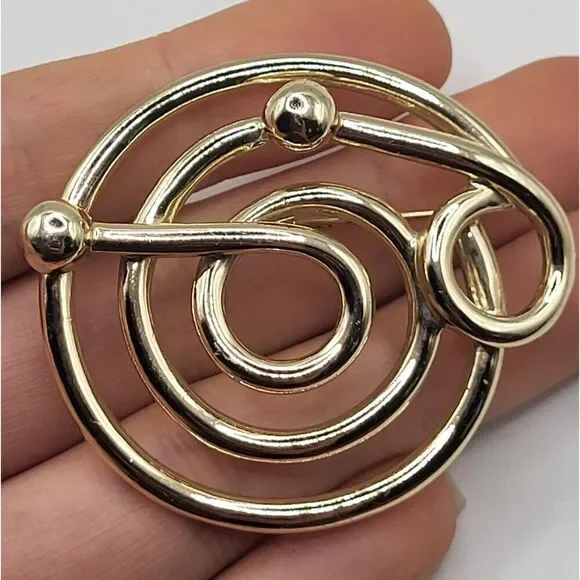 1958 Sarah Coventry Brooch “Accent” Model Mid-Century Modern Atomic Spiral 2in