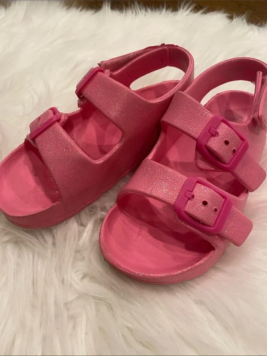 Children’s Place Adjustable Pink Glitter Buckle Sandals sz 10