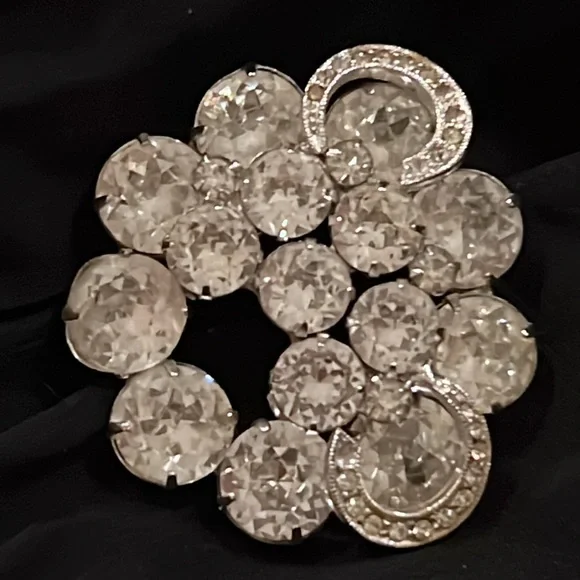 Vintage Weiss Austrian crystal large horseshoe brooch
