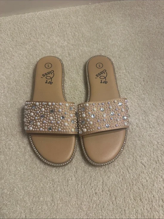 Girls sandals