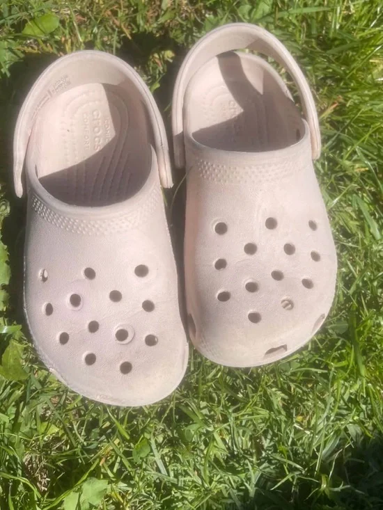 CROCS Kids Clogs in Pale Pink