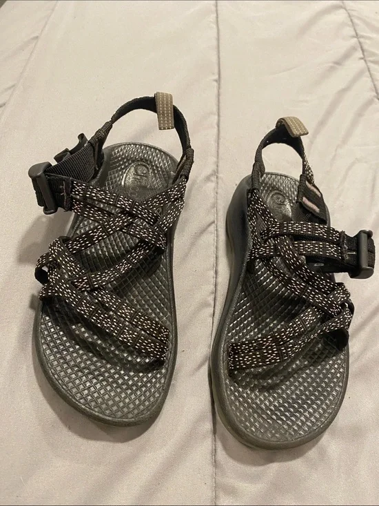 Chaco, Kids  Sport Sandals with Adjustable Straps - Black/white