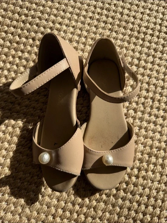 Age of Innocence Toddler Girl Nude Mila Beige Pearl Sandals size 12