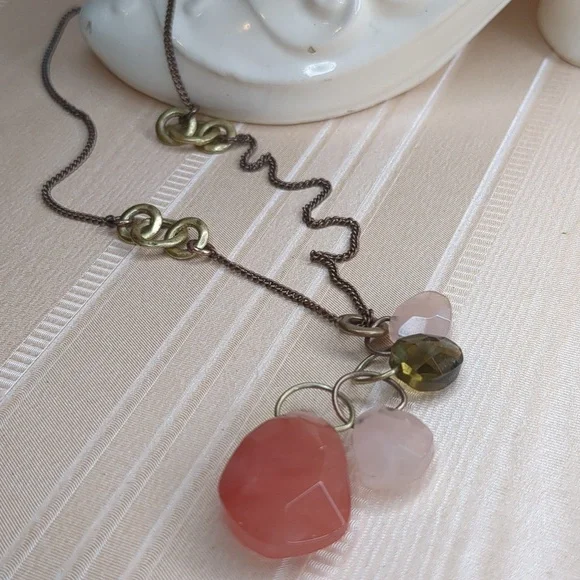 3/$15 Kenneth Cole Pink Faceted Stone Pendant Necklace Brass Tone Metal 19