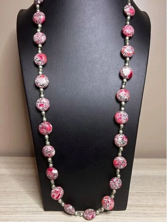 B6667 Long Beaded Strand Necklace Matinee Opera Length Red mosiac stone 30