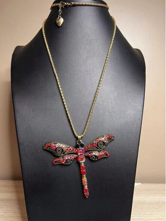 B6653 Betsey Johnson Sparkling Dragonfly Pendant Necklace Gold Tone Red 28