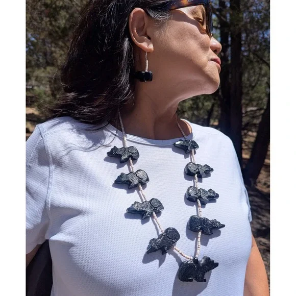 Exquisite Mike Tucson Zuni Bear Fetish Necklace Earrings Set Sterling Silver Jet