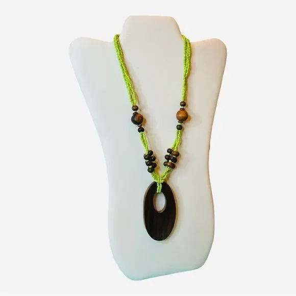 WOODEN NECKLACE WITH‎ GREEN SEED BEADS