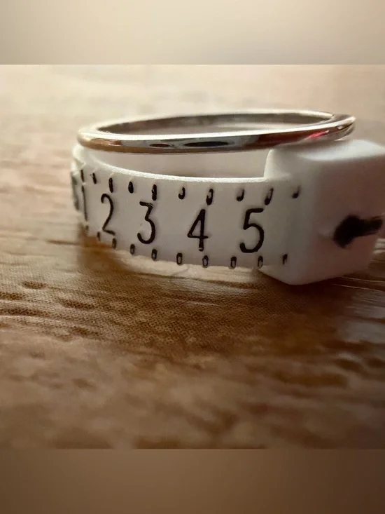 Silver toned Ring for Women