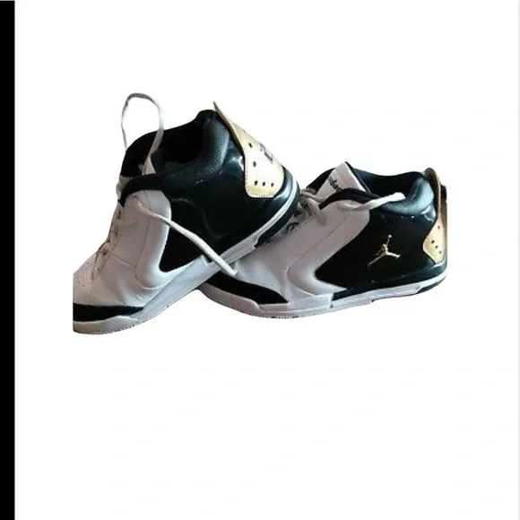 - 12C - Air Jordan Big Fund Black University Gold Kids Basketball Shoes 12…