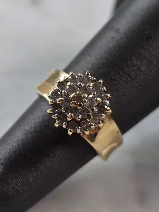 Womens Vintage Estate 10K Yellow Gold Diamond Cluster Ring 3.3g E5191