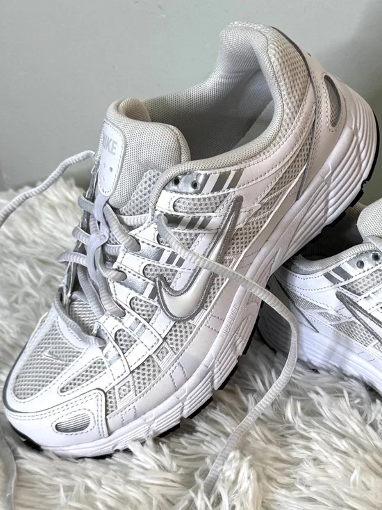 Nike P-6000 GS Platinum Tint Sneakers size 4.5Y