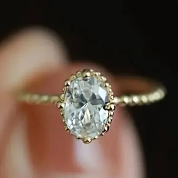 Stunning diamond engagement ring sz 7