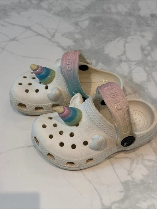CROCS Kids White w/ Rainbow Unicorn Sz 6 (baby/toddler)