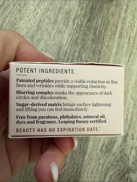 That Fresh Take In A Fierce Eye Cream - Light Pink