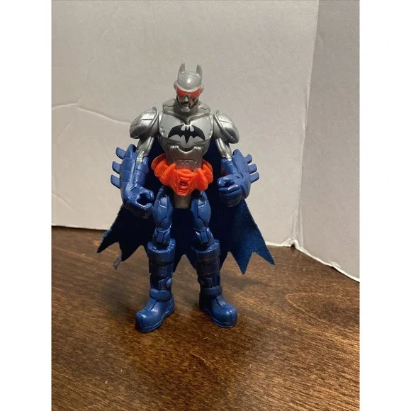 Batman Unlimited Blue &‎ Silver Suit 4