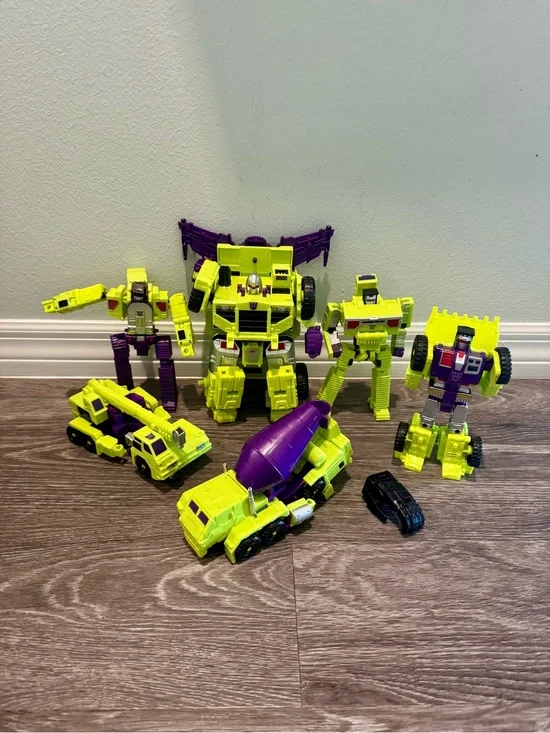 Transformers Hasbro Combiner Wars DEVASTATOR “6 Robots” missing weapons