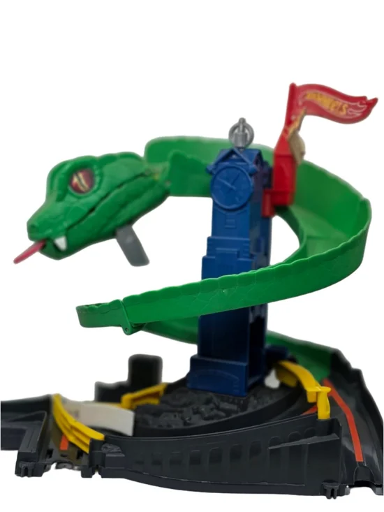 Hot Wheels City Cobra Crush Playset FNB20 2017 Mattel Giant Snake Track