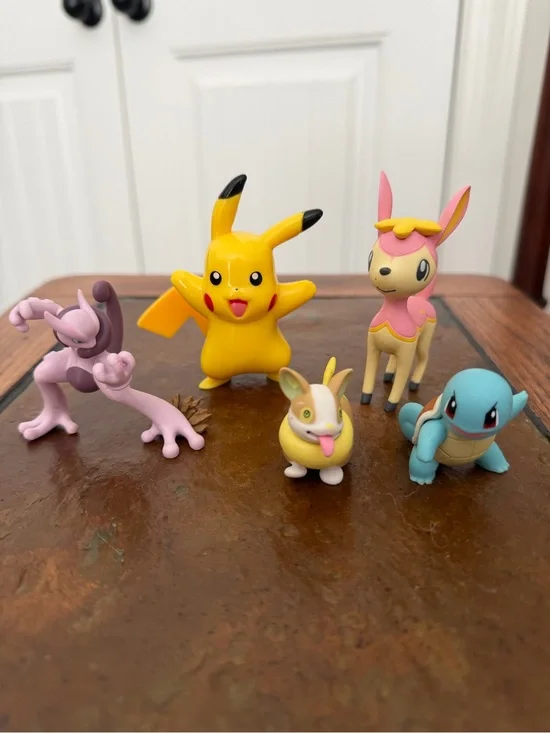 Pokemon Yellow Pikachu & Multicolor Pokemon Figure Lot