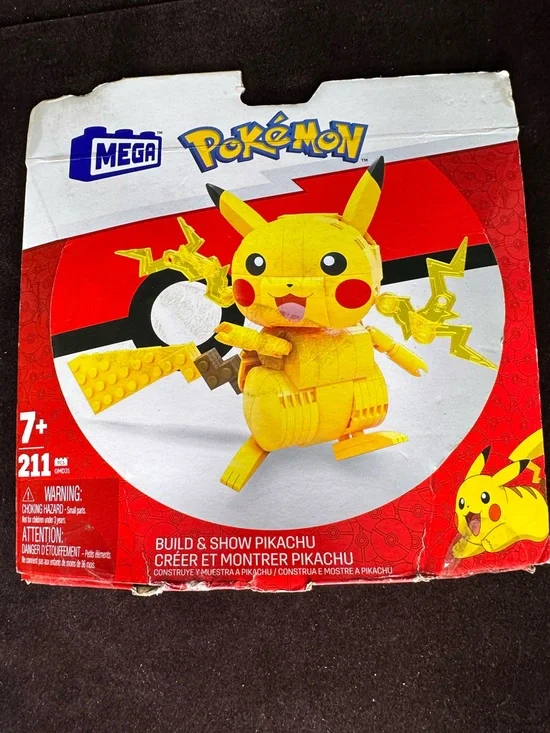 MEGA Pokémon Build & Show Pikachu Building Set (Set GMD31).