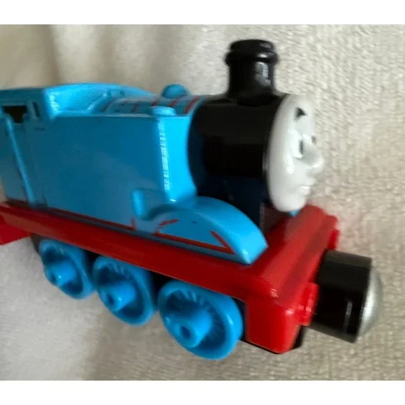 Mattel Thomas & Friends Take-n-Play‎ Thomas Die-Cast Magnetic Train CBL75 2013