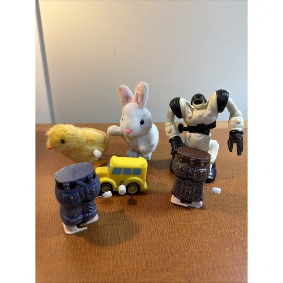 Lot Of Wind Up Toys Working: Bunny, Chick, Bus, Pants, Robot