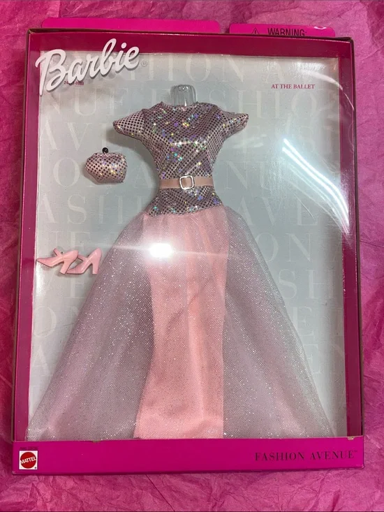1999 Mattel Barbie Fashion Avenue 