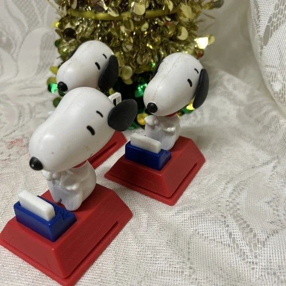 The Peanuts Snoopy 2018 McDonalds Happy Meal Toys - Lot‎ of 3 Stocking Stuffers