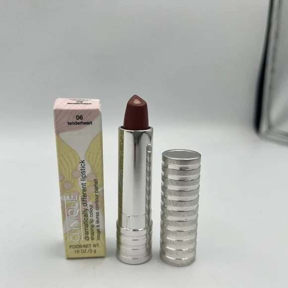 New! Clinique Dramatically Different Lipstick 06 Tenderheart Full Size 10 oz