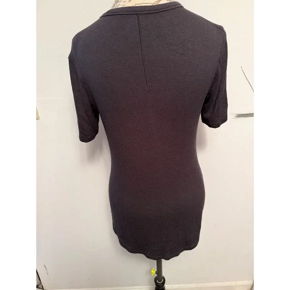 Lululemon Dark Gray‎ Ribbed Short Sleeve Fitted Top Athleisure Casual